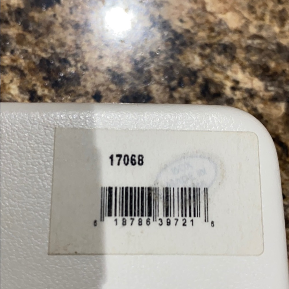 NWT earrings. - Picture 5 of 5